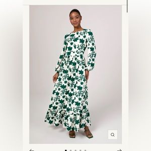 Green long sleeve maxi dress never worn